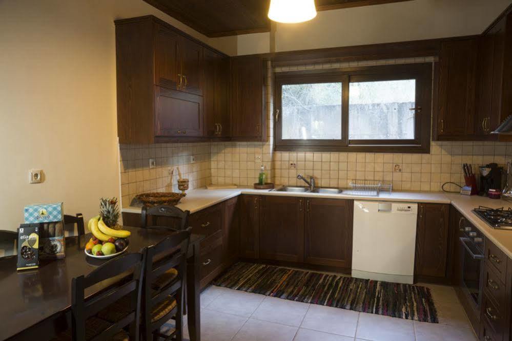 Elia Therissos Maisonettes Hotel 4*