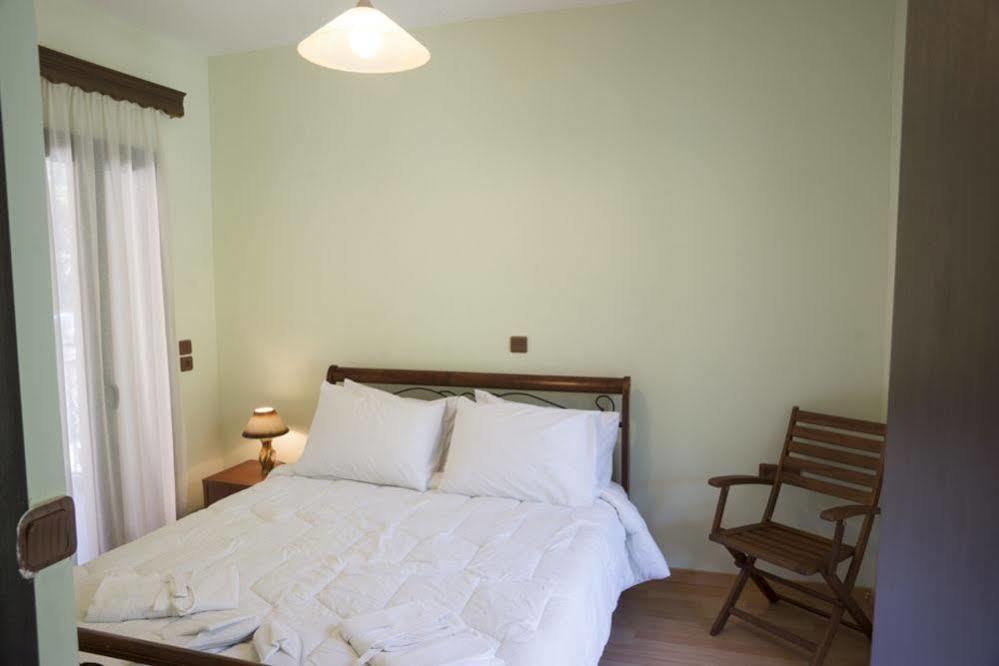 Elia Therissos Maisonettes Hotel