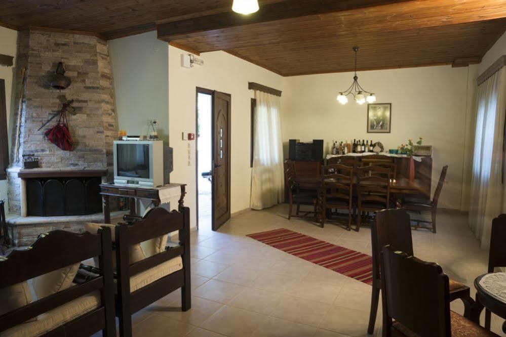 Elia Therissos Maisonettes Hotel