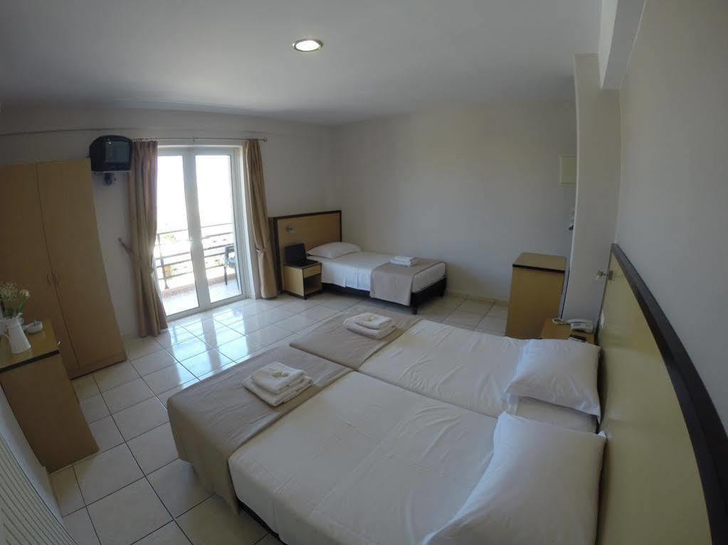 Theofilos Hotel