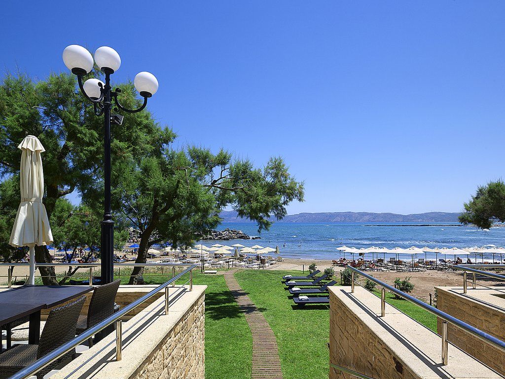 Hotel Molos Bay 4*