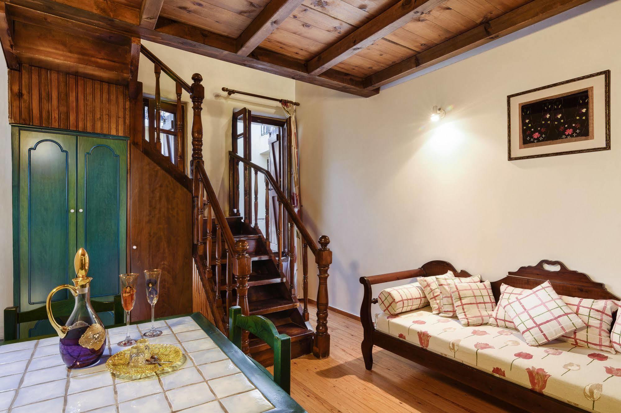 Dream Art Studios 3*