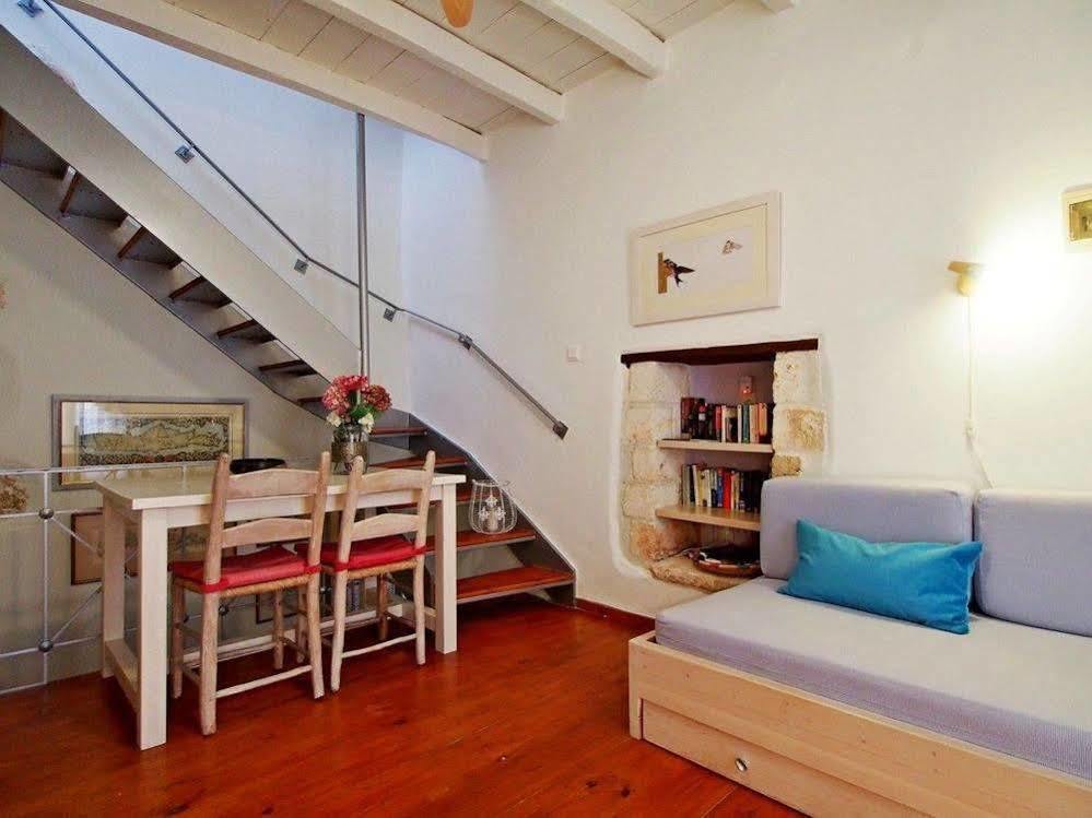 Venetian House *