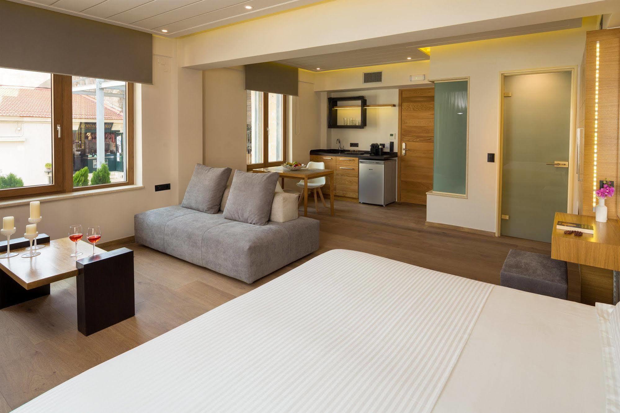 Querini Luxury Hotel 3*