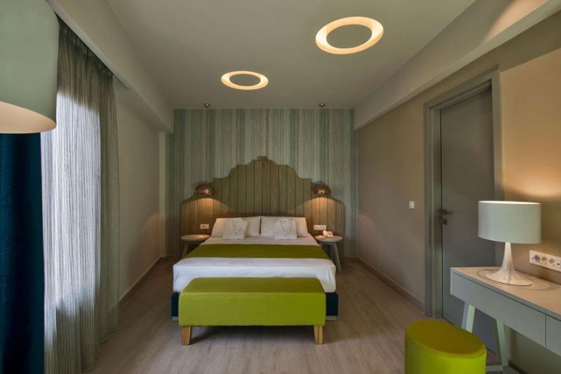 Elia Bettolo Hotel Chrissi Akti Chania