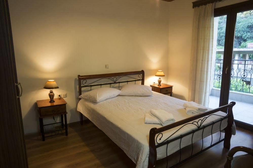 Elia Therissos Maisonettes Chania (Crete)