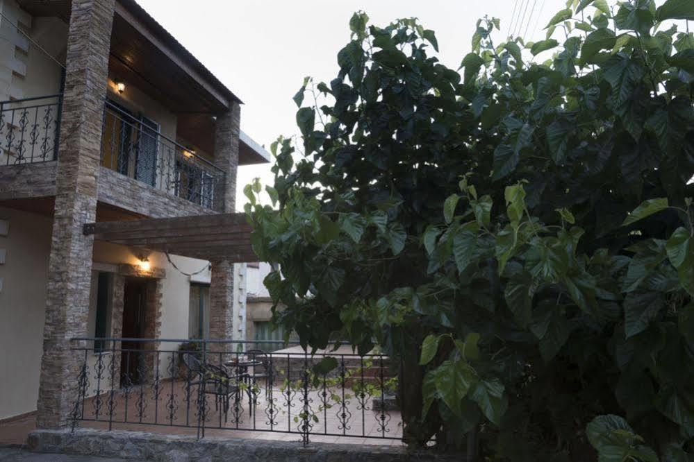 Hotel Elia Therissos Maisonettes 4*