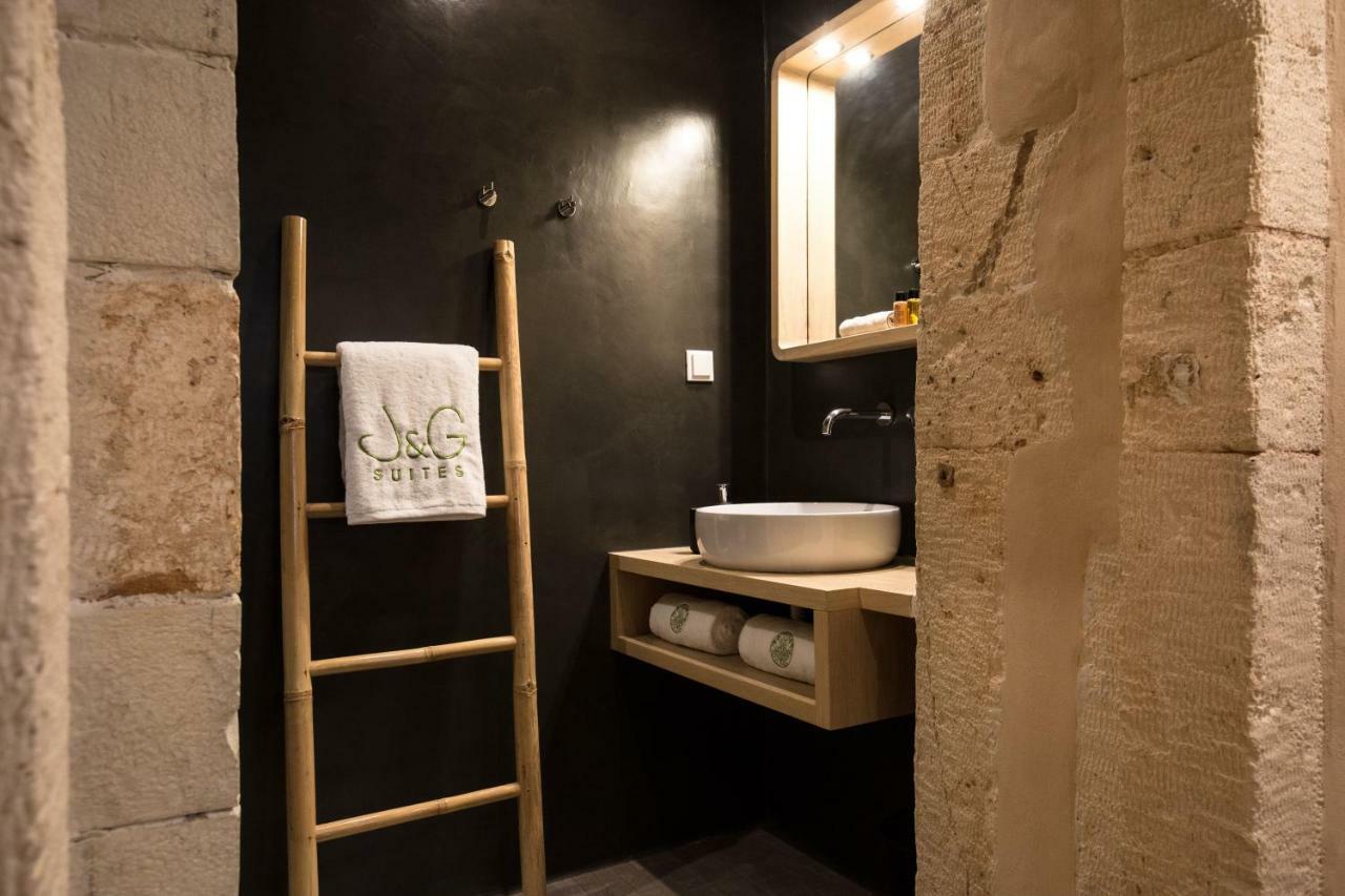 Hotel J&G Suites 3*