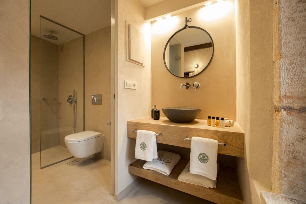 J&g Hotel 3*