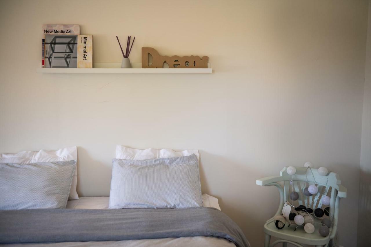 Eos Art Studio Apartment *