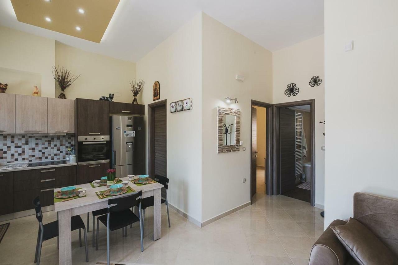 Apartment Spacious With Parking Chania (Crete)