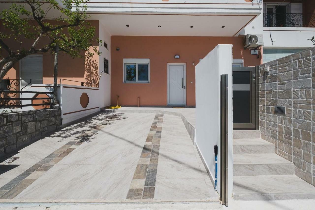 Spacious With Parking * Chania (Crete)