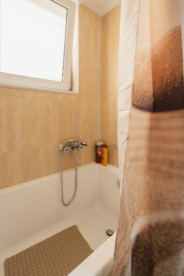 Apartment Spacious With Parking *