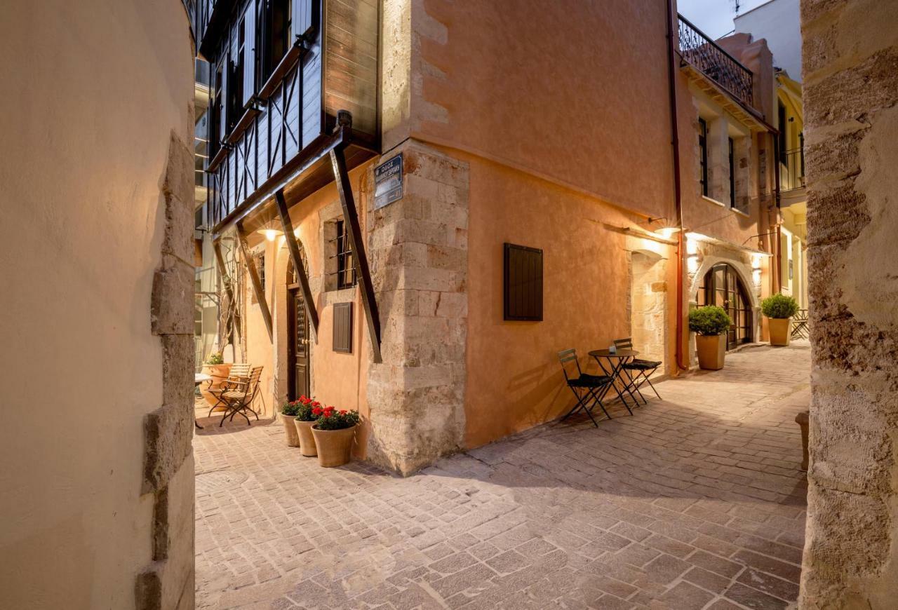 J&G Suites Hotel 3*