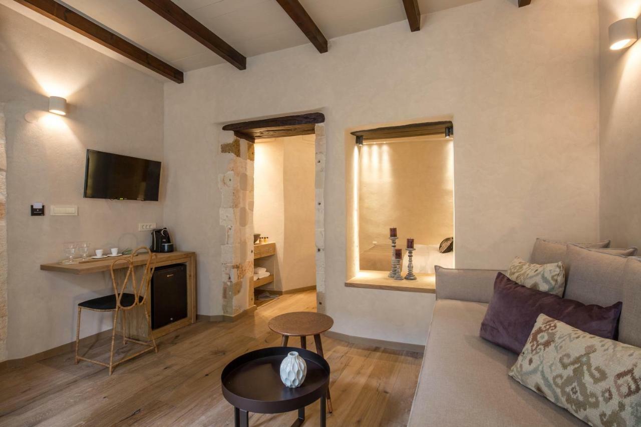 J&G Suites