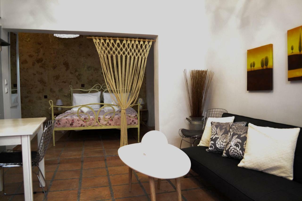 Yro Apartment *