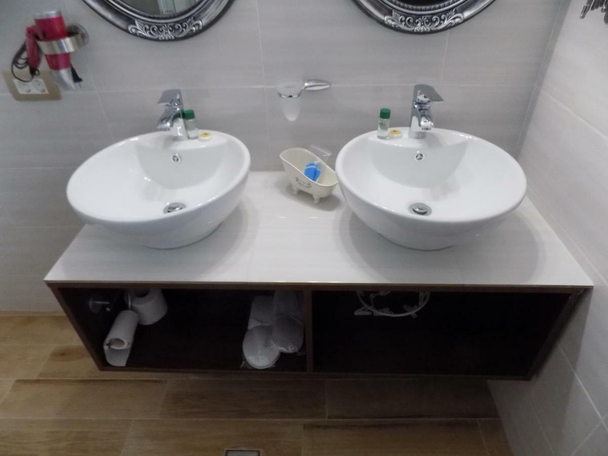 Aparthotel Souvlakis Pool *