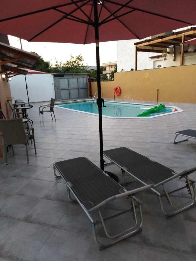 Souvlakis Pool Aparthotel Chania (Crete)