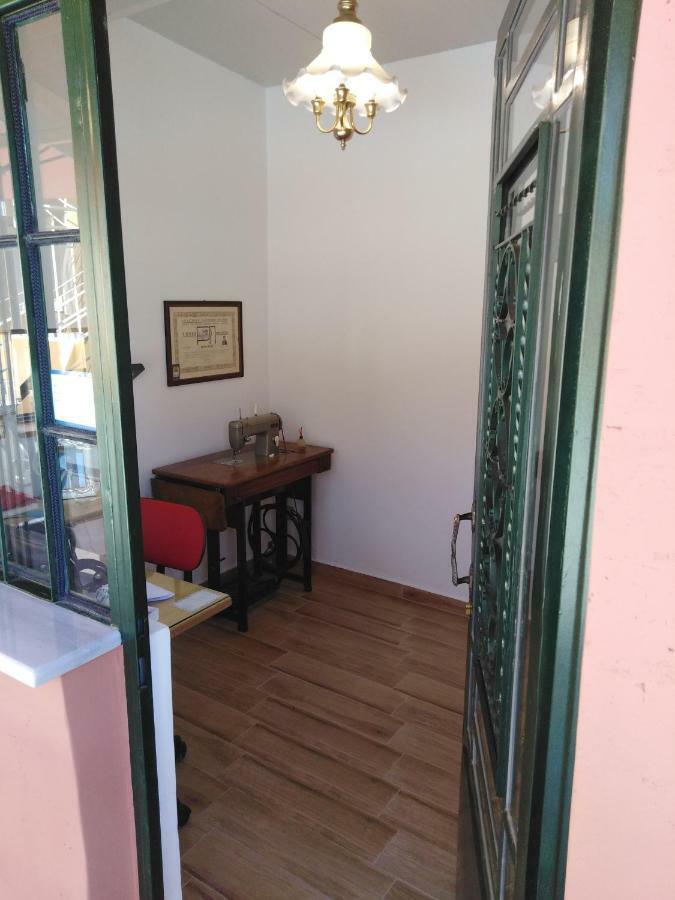 Souvlakis Pool Aparthotel