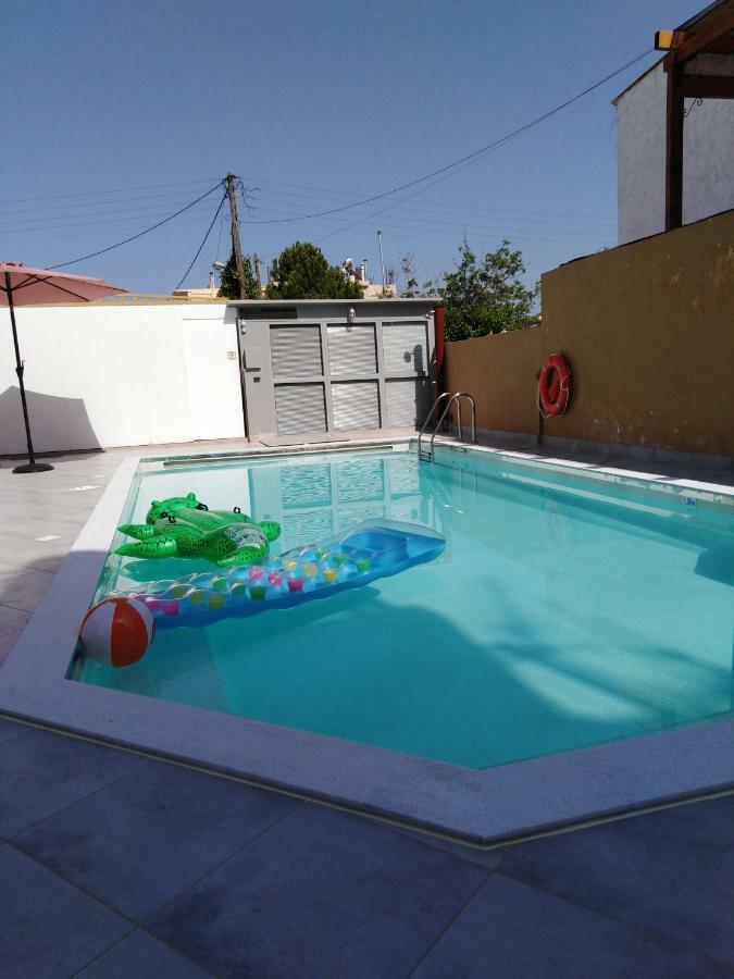 Souvlakis Pool