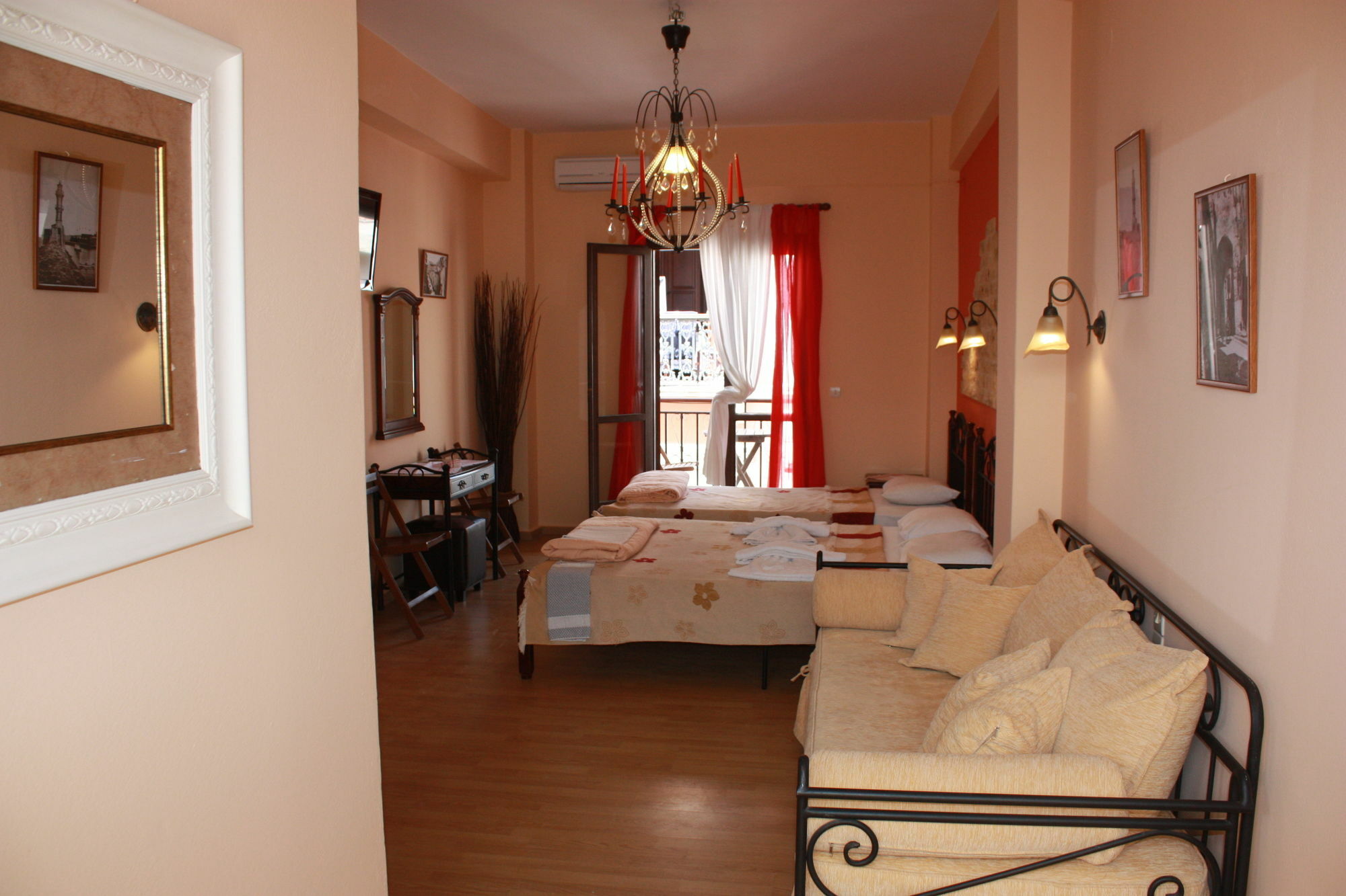 Mme Bassia Chania (Crete)