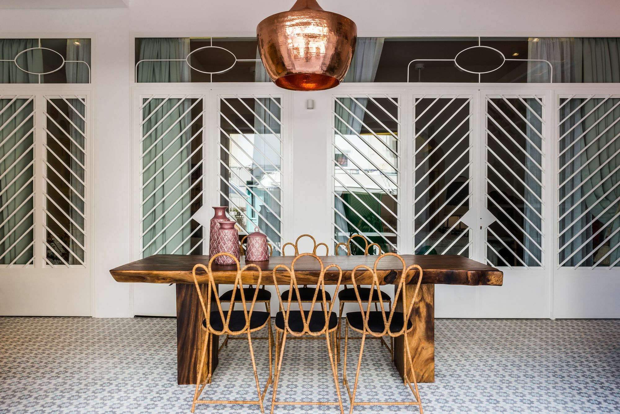 Nyx Chic Manor 3*