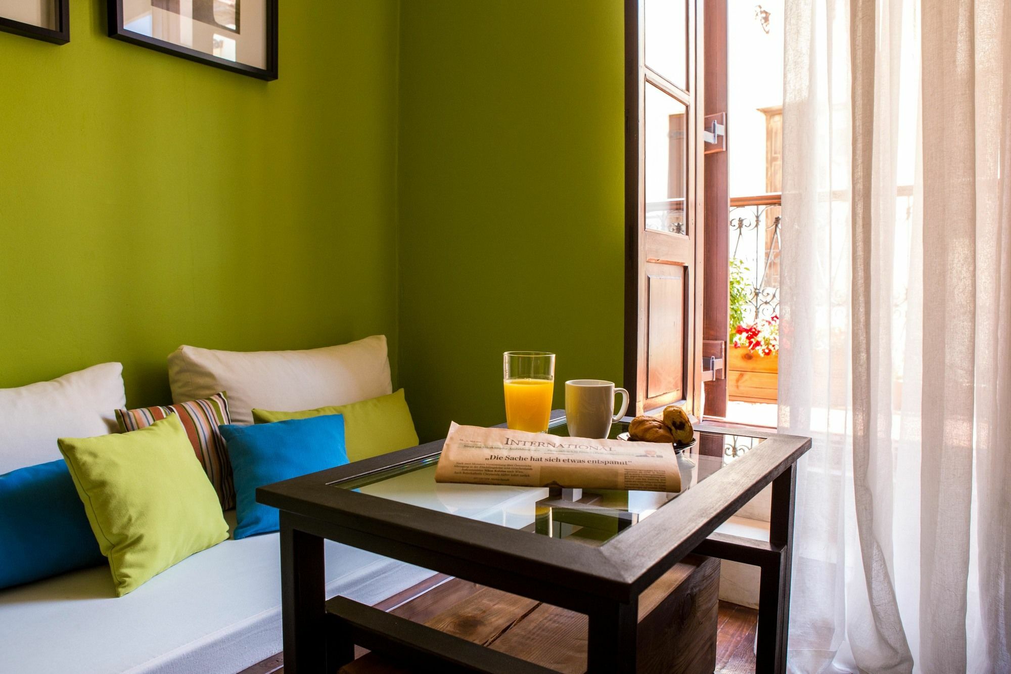 Favela Living Space Gasthuis Chania (Crete)