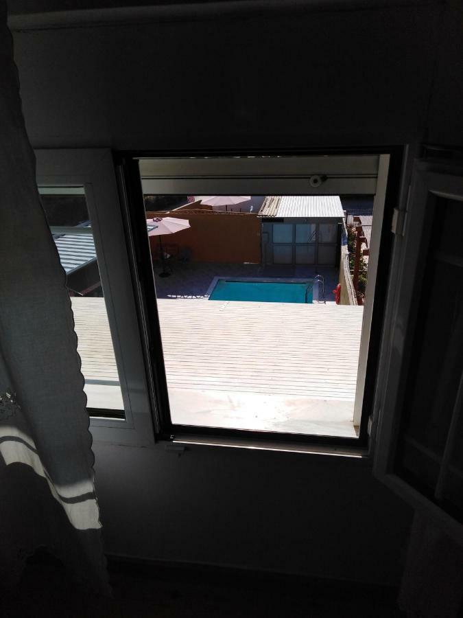 Souvlakis Pool *