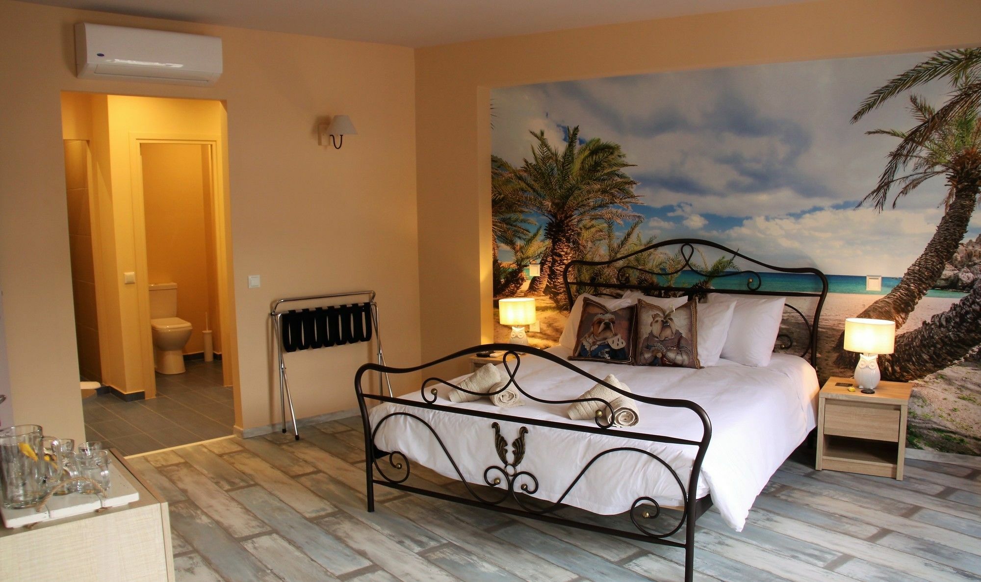 Fileas Art Hotel 3*