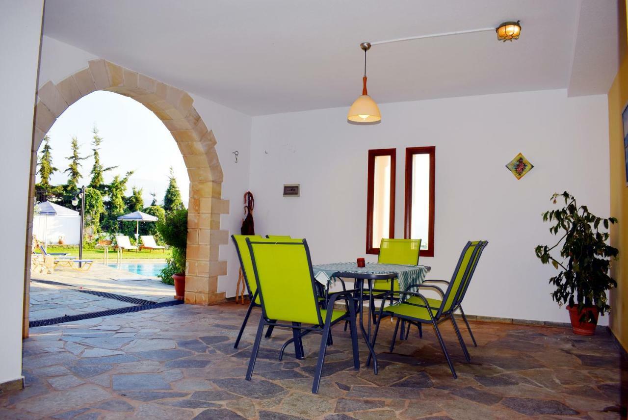 Mare Monte-ch, Amazing View-shared Pool * Chrissi Akti Chania
