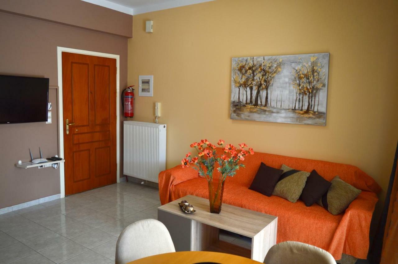 Roula's 1 Apartment