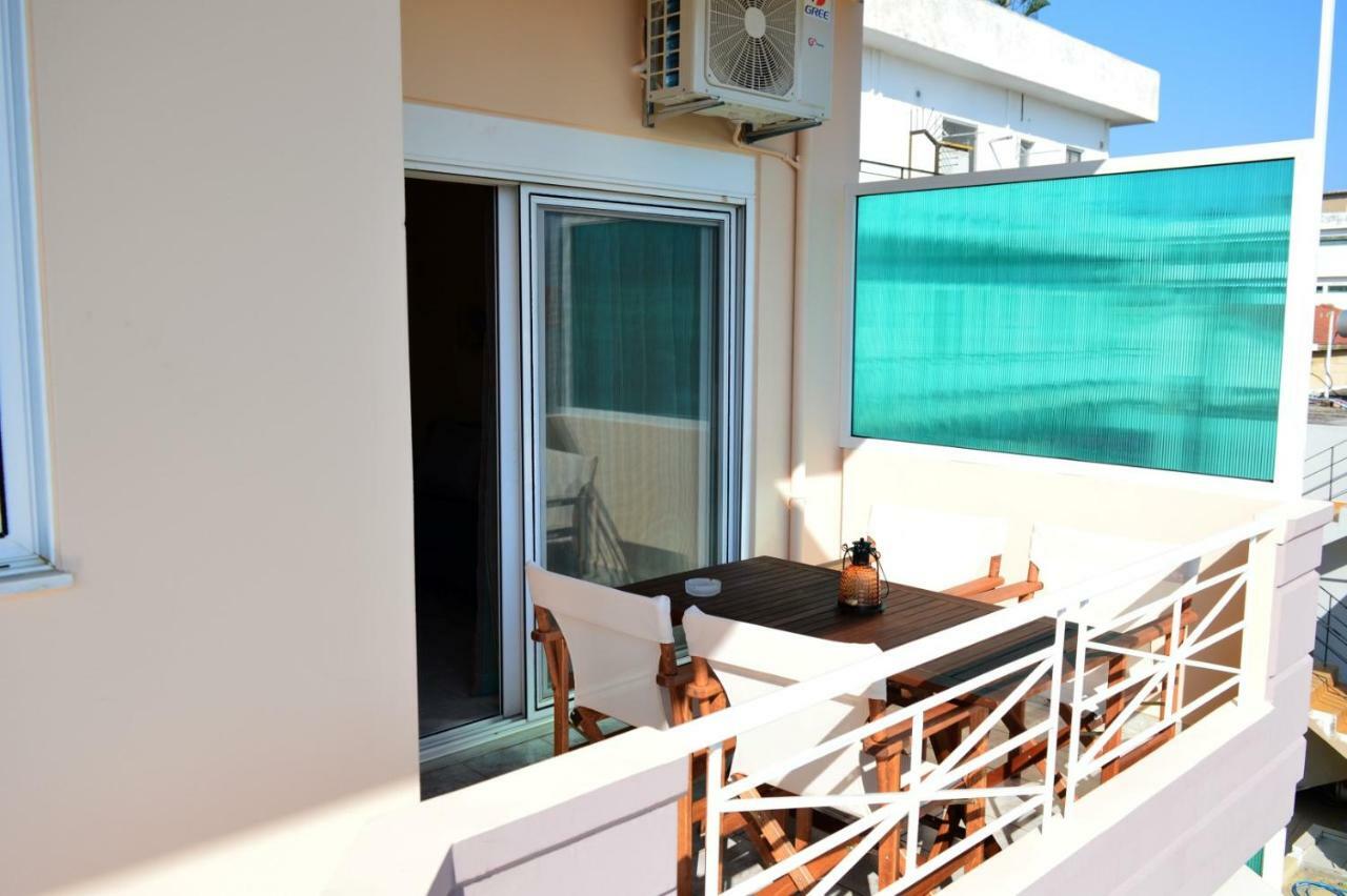 Roula's 2 Apartment