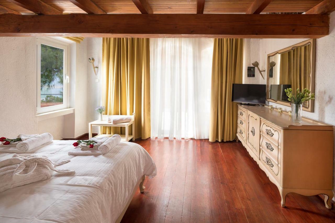 Villa Kastro Estate