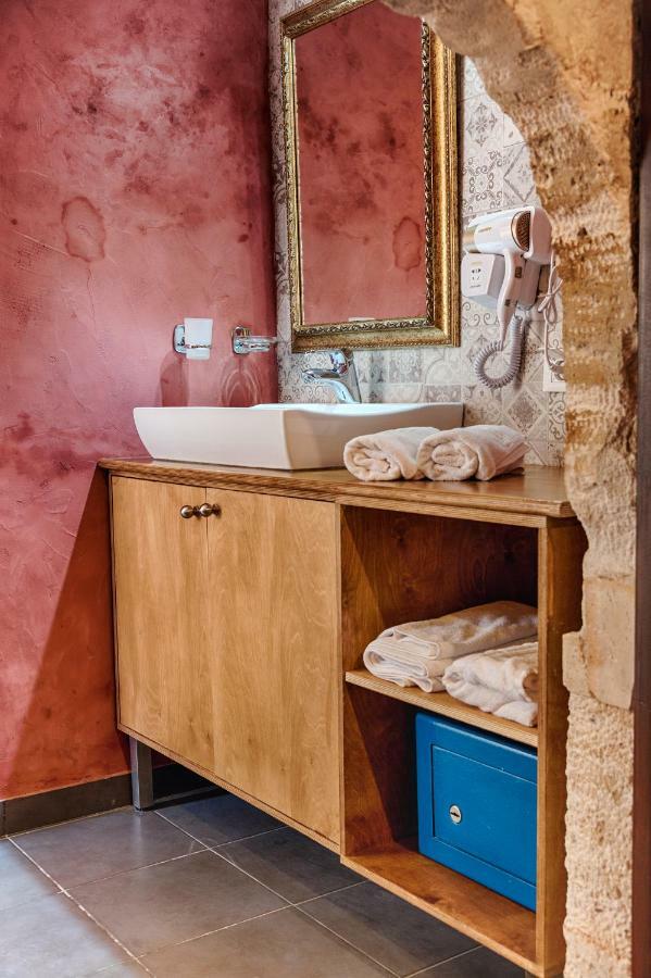 Hamam Sifaka
