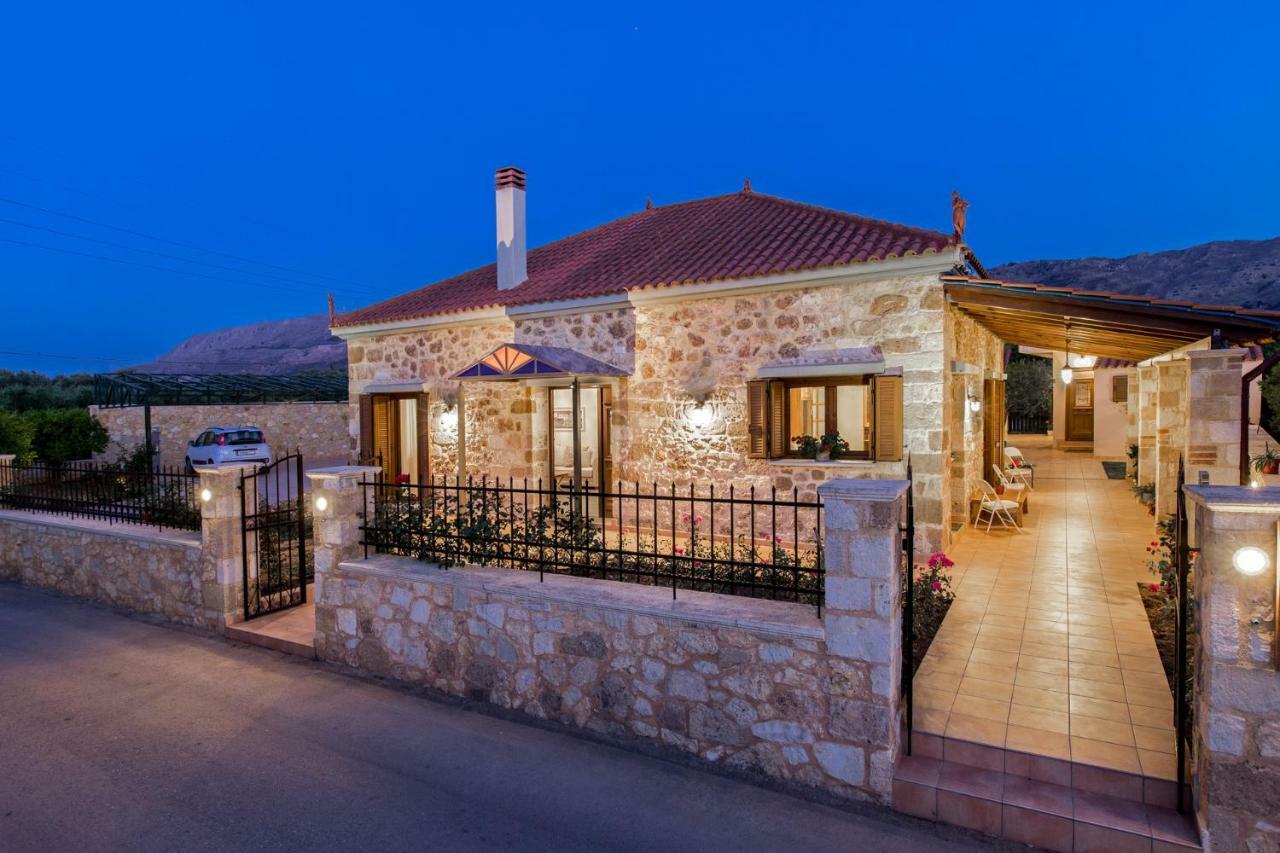 Anerocuru By Chania * Chania (Crete)