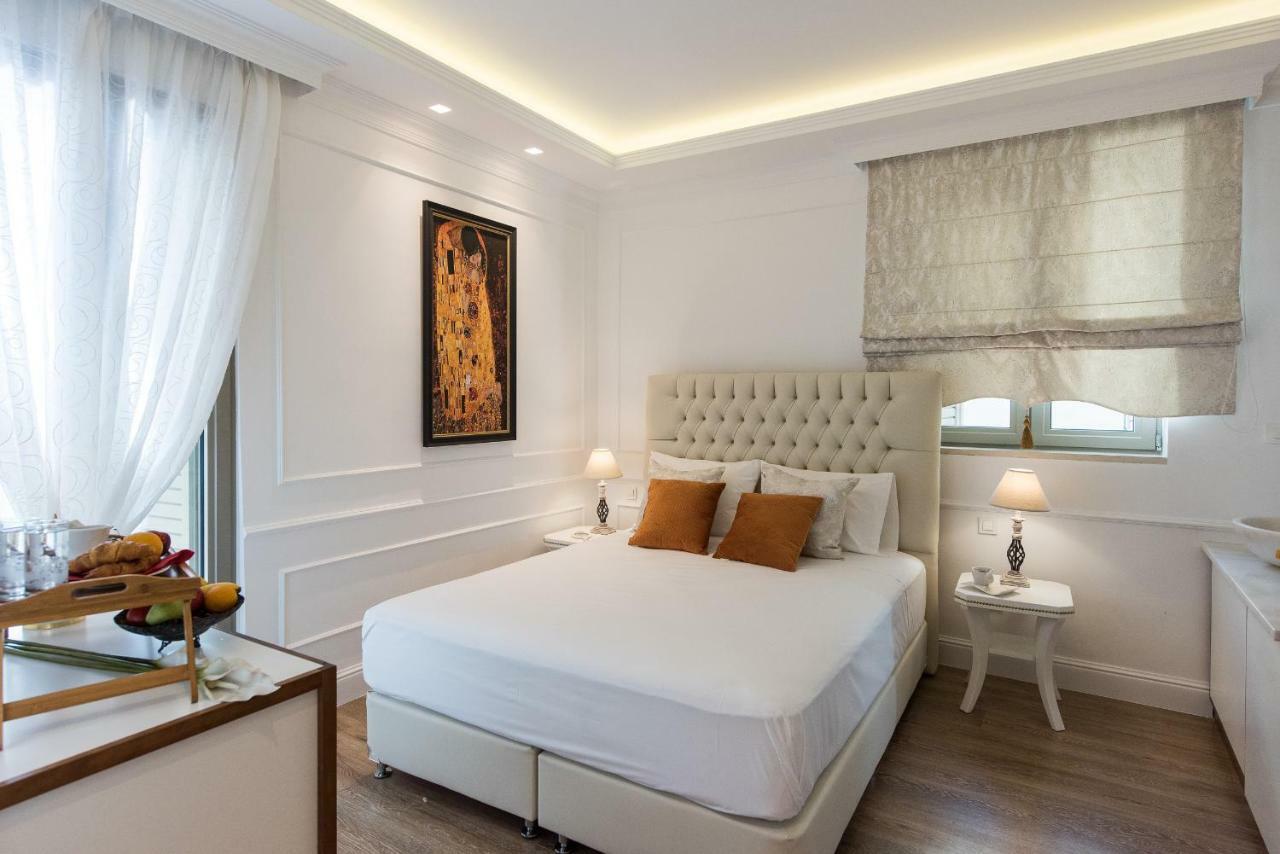 Hotel Canvas 1