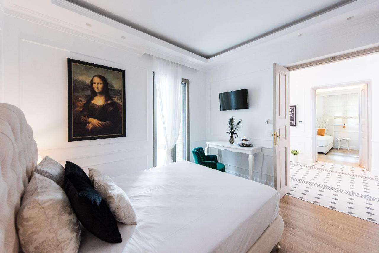 Hotel Canvas 1