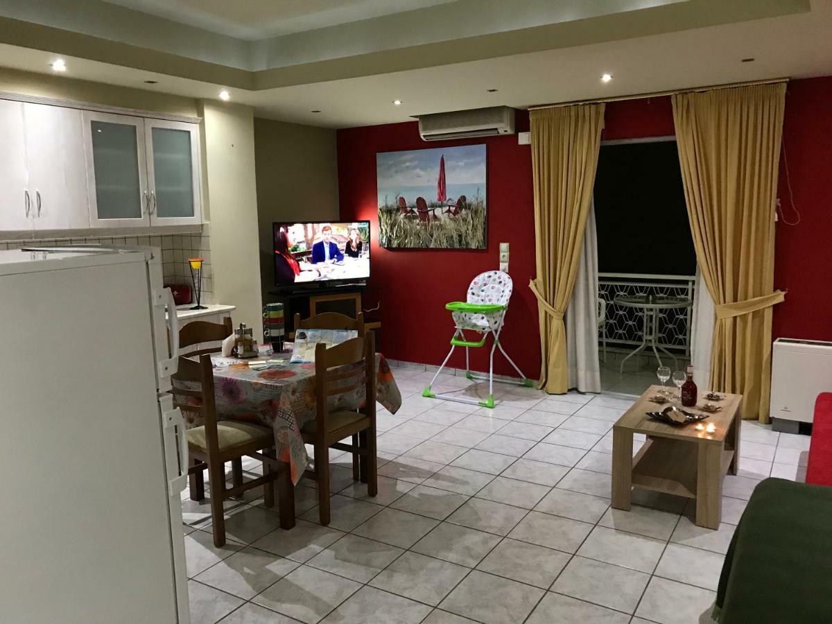 Apartment Steps To Nea Chora Angela ,10min To Town