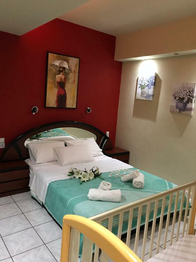 Apartment Steps To Nea Chora Angela ,10min To Town