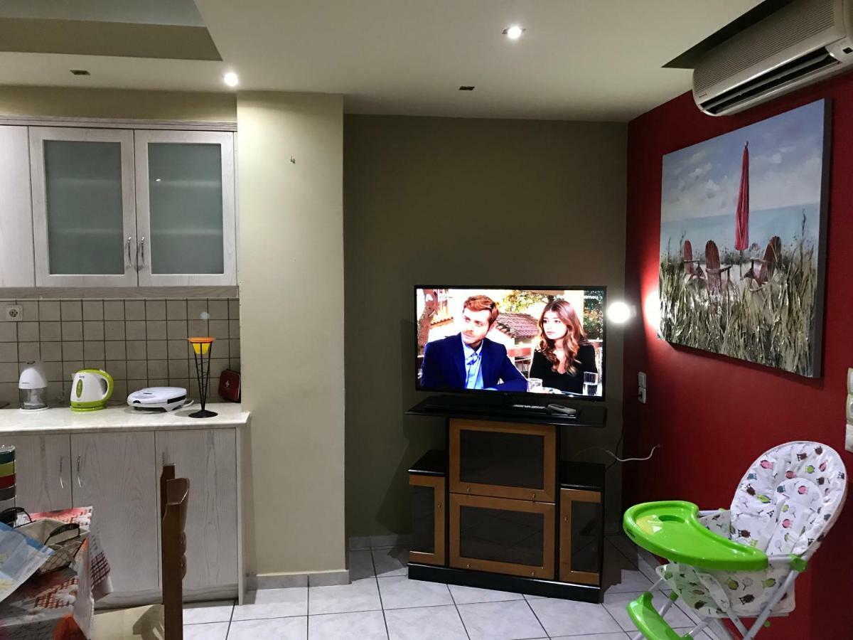 Apartment Steps To Nea Chora Angela ,10min To Town