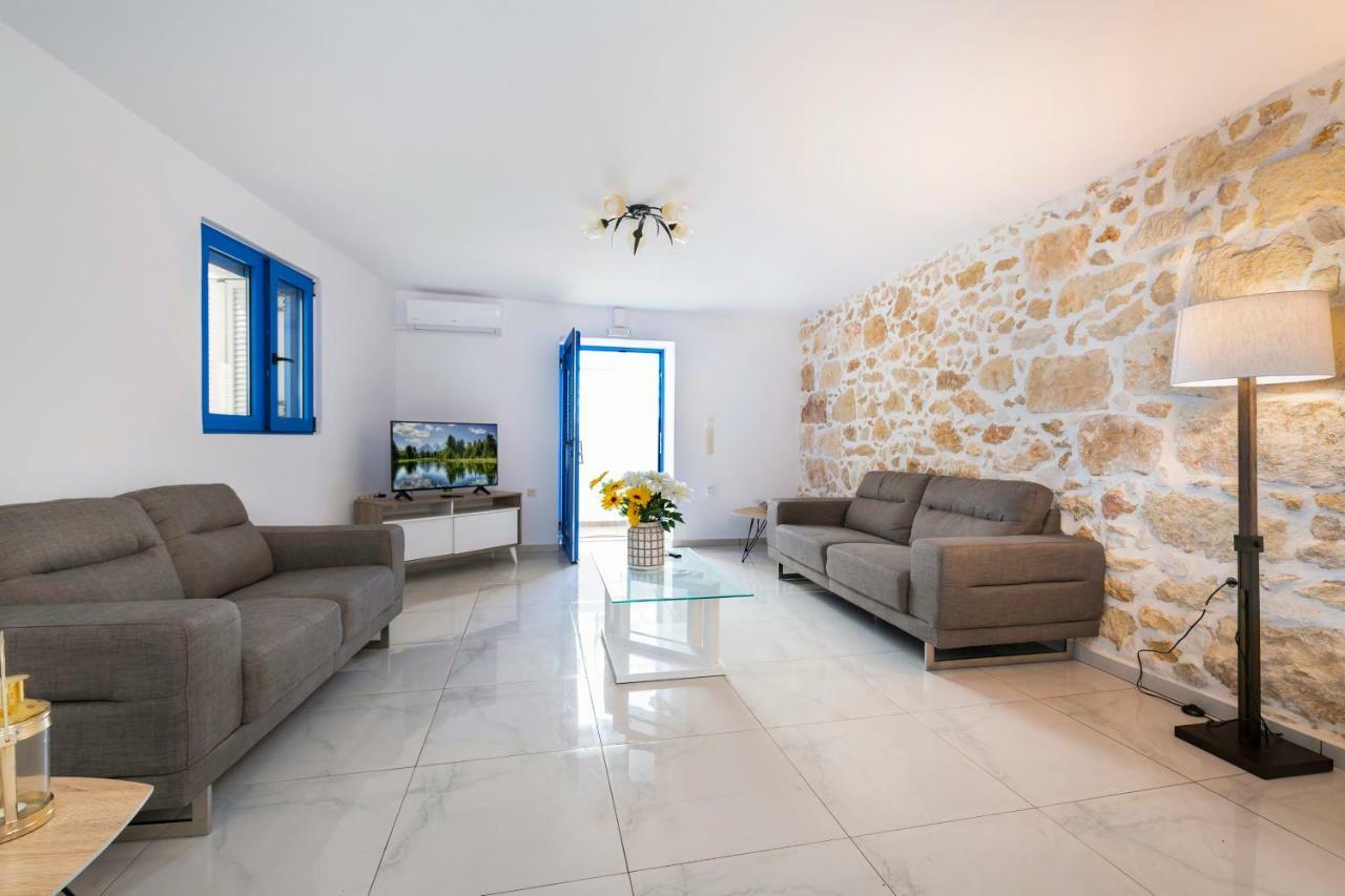Sea Apartamento Chrissi Akti Chania