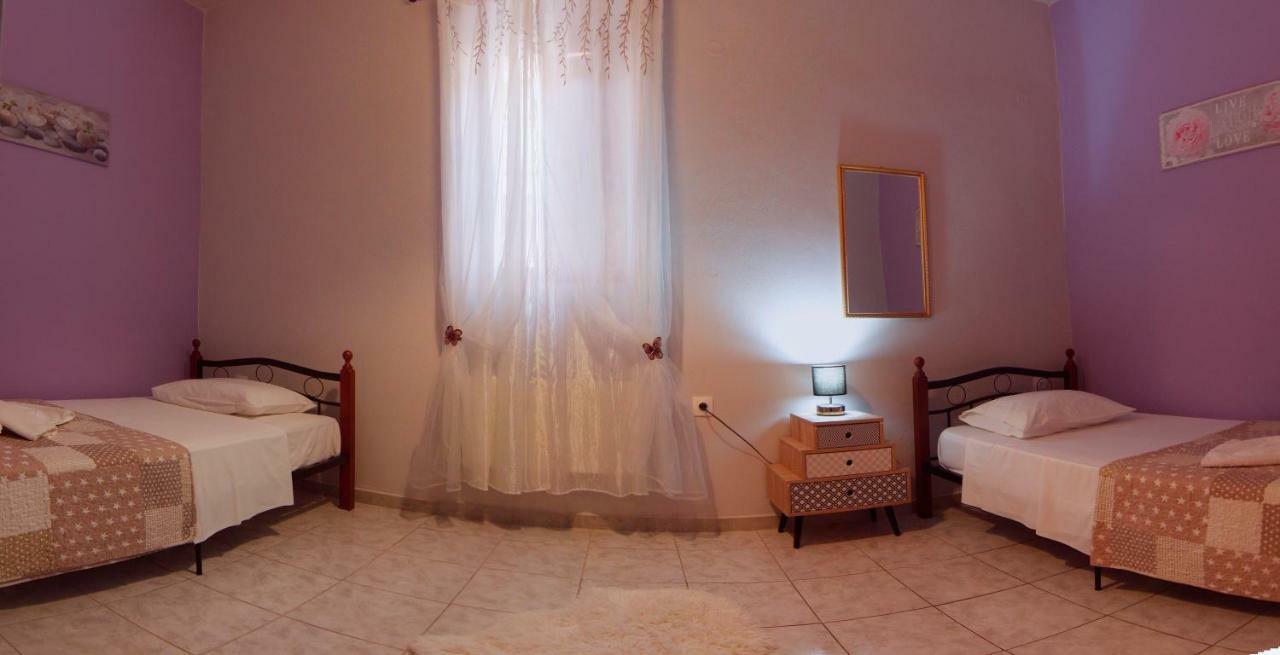 Maria's House In Front Of The Apartment Chania (Crete)