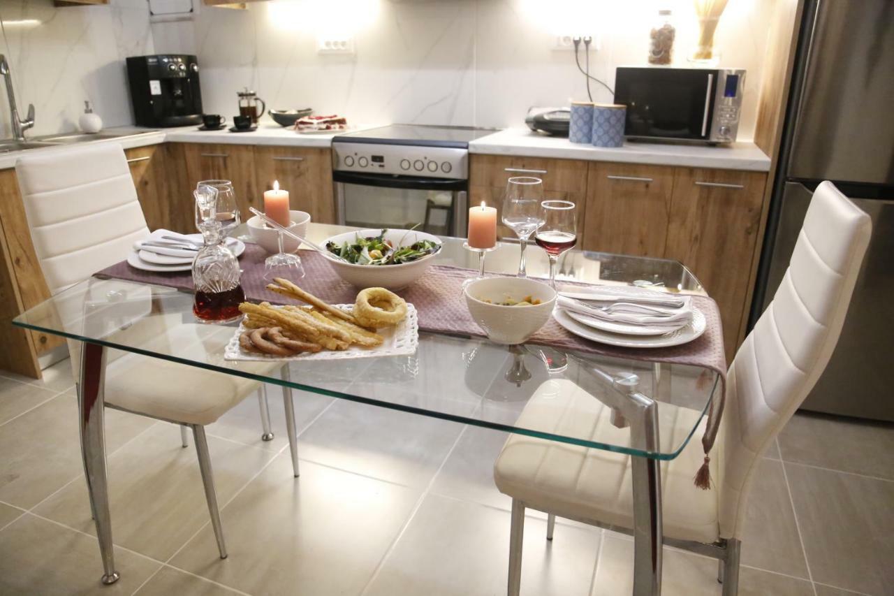 A Pleasant In Chania Apartamento