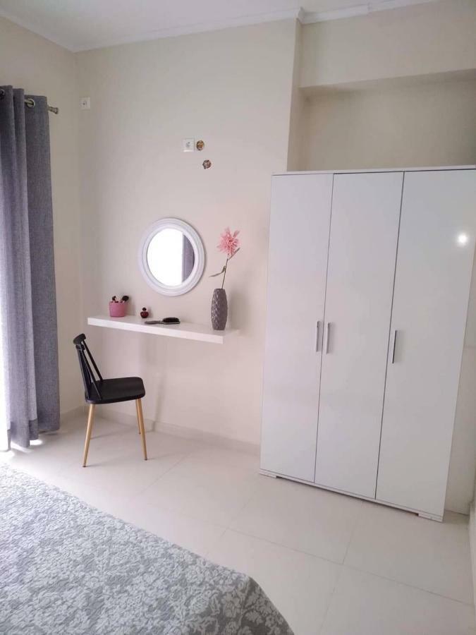 Appartement Konstantina Near The *