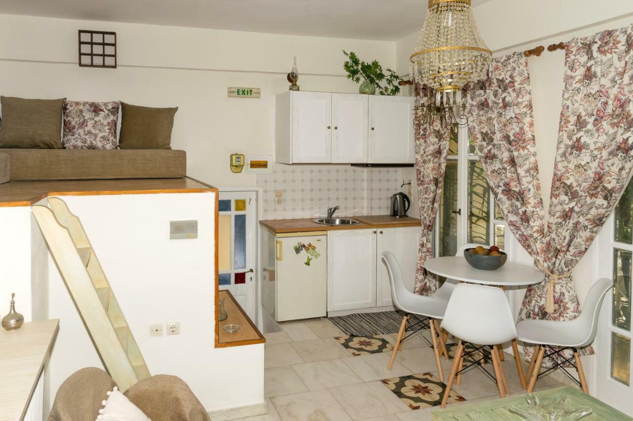 Cozy House With Garden Near The Old Town & Beach Chania (Crete)