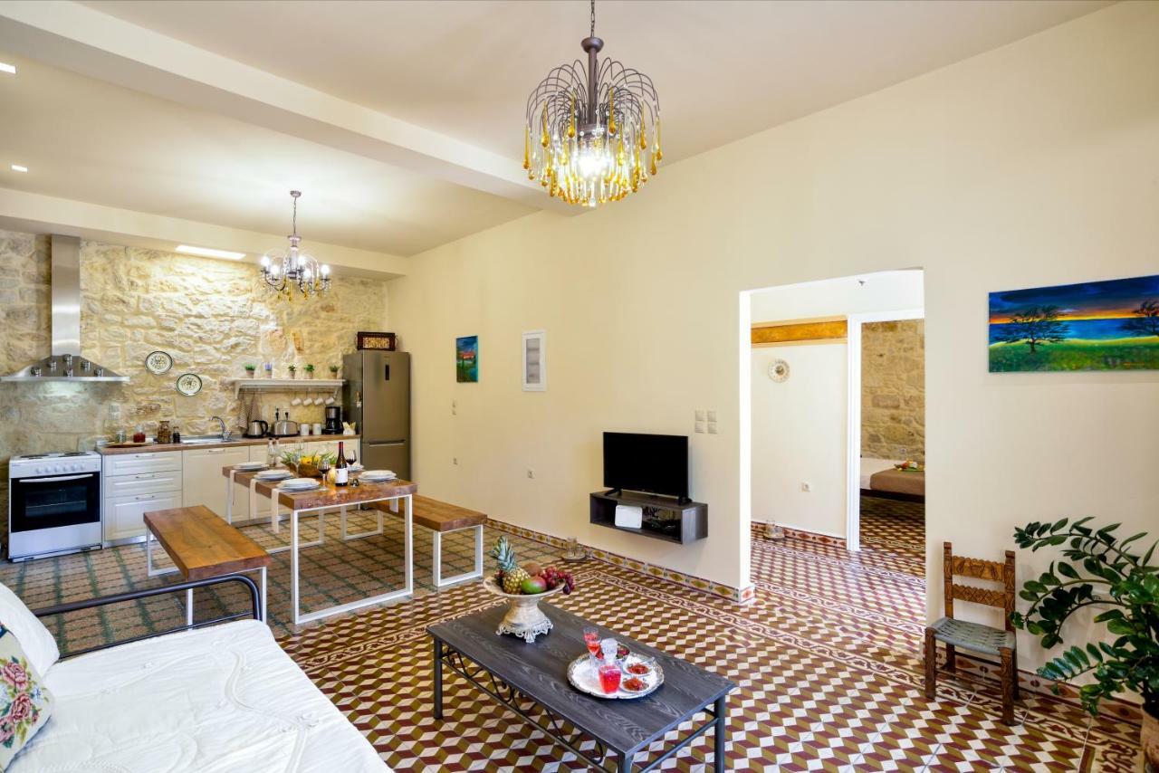 Vakantiehuis Michalis Stonehouse *