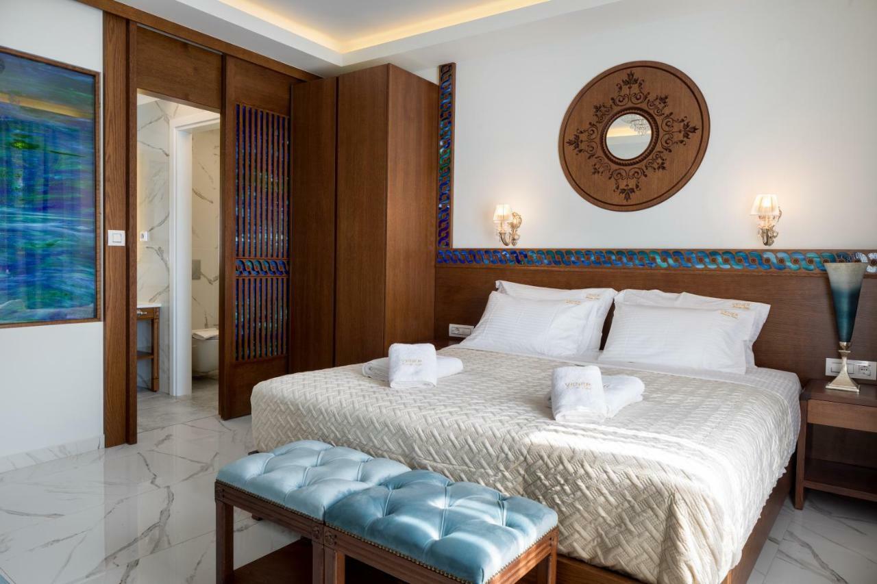 Vener Luxury * Chrissi Akti Chania
