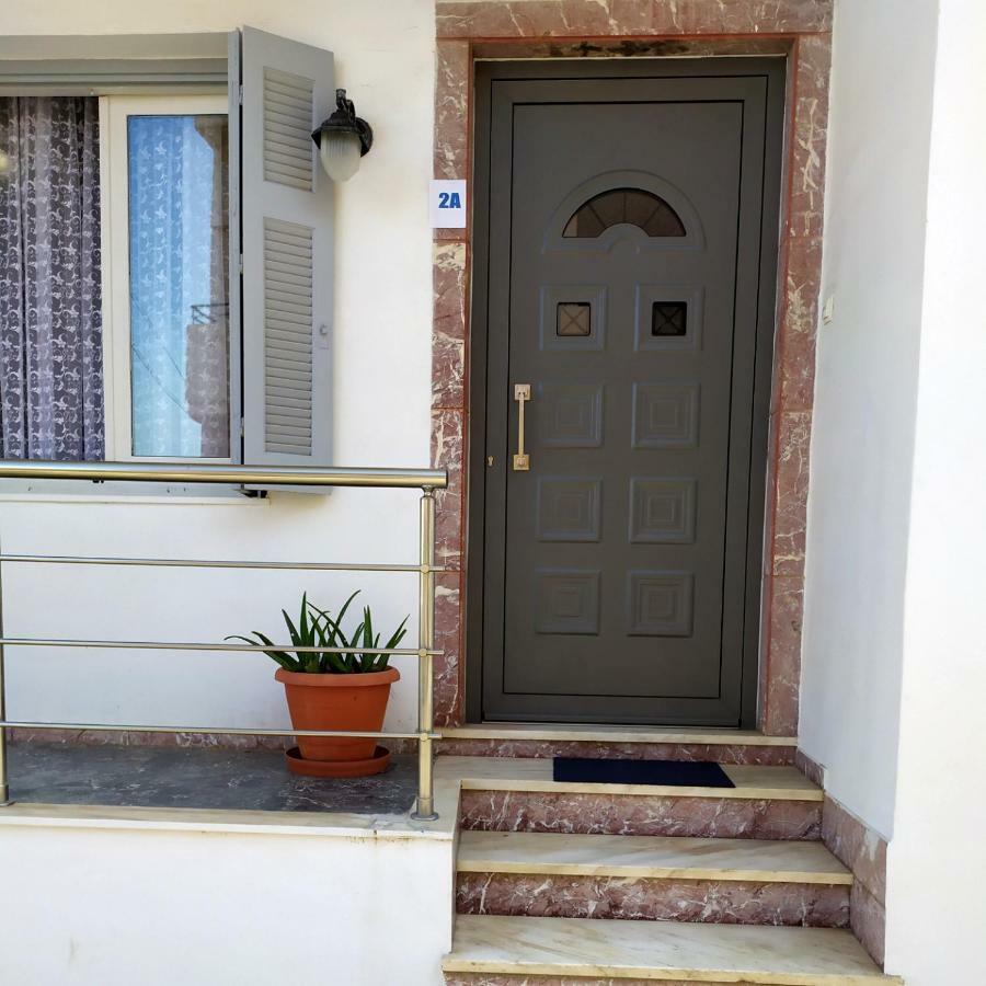 Sunday Chania 2a Apartment