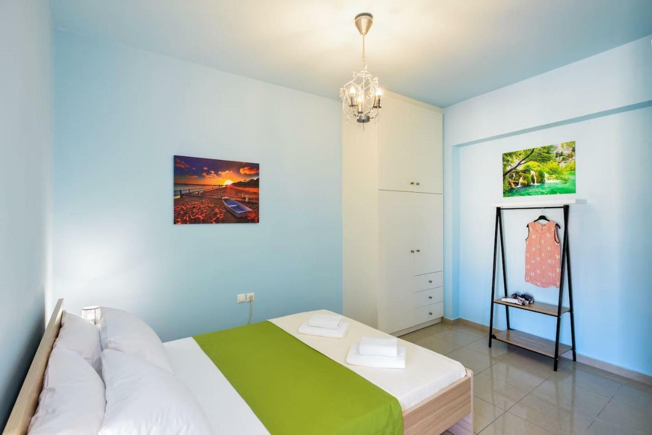 Seaside Old Venetian Harbour 1st Floor Apartment *
