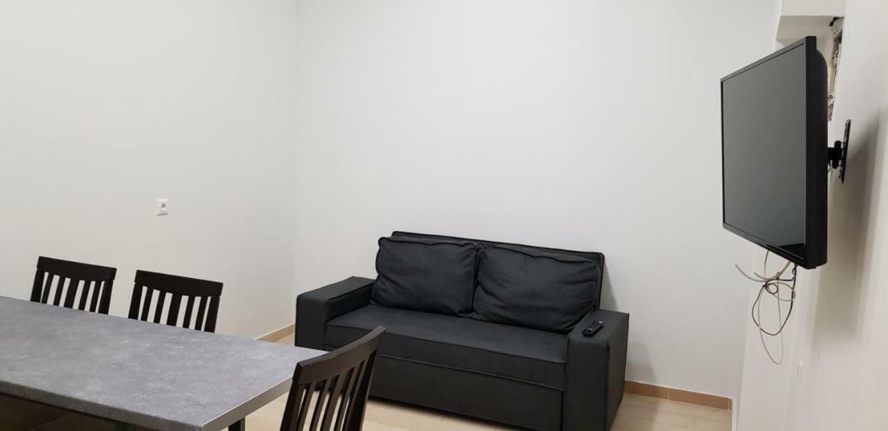 Smart Luxury House Center *